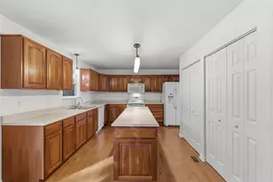 705 Sunrise Dr, Allegheny Township, PA 15656 - Photo 21