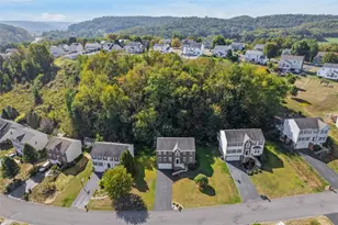 705 Sunrise Dr, Allegheny Township, PA 15656 - Photo 7