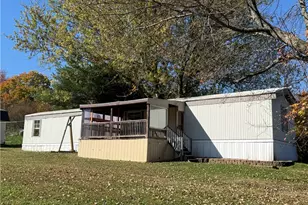 552 Village Dr, Franklin Township, PA 16001 - Photo 1