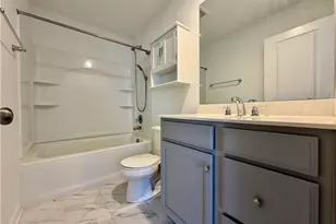 2122 Westcott Ln, South Fayette, PA 15017 - Photo 9