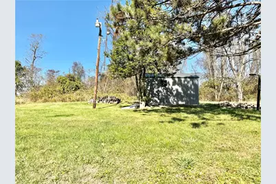 70 Mancha St, North Bethlehem, PA 15330 - Photo 3