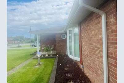 912 Lynn St, New Castle, PA 16101 - Photo 5