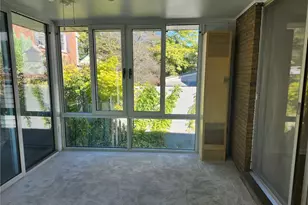 1406 Greentree Rd, Scott Township, PA 15220 - Photo 3