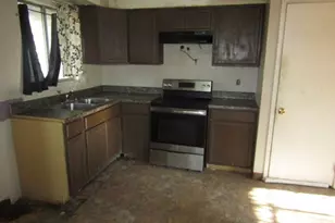 713 Washington St, Aliquippa, PA 15001 - Photo 13