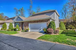 314 N Tuscan Way, Hempfield Township, PA 15601 - Photo 3