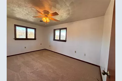 2695 W Chestnut St #2, Canton Township, PA 15301 - Photo 11