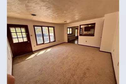 2695 W Chestnut St #2, Canton Township, PA 15301 - Photo 5