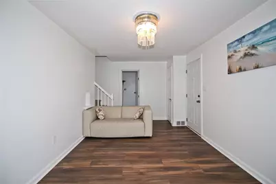 331 Marylea Ave, Pittsburgh, PA 15227 - Photo 3