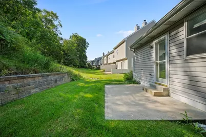 162 Old Village Ln, Bethel Park, PA 15102 - Photo 17