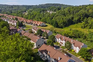 162 Old Village Ln, Bethel Park, PA 15102 - Photo 25