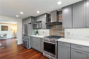 615 Larose St, Pittsburgh, PA 15226 - Photo 9