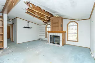 145 Shelby Ln, Washington Township, PA 15613 - Photo 7