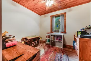 2162 Garards Fort Rd, Franklin Township, PA 15370 - Photo 17