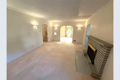 833 E Hill Dr, New Kensington, PA 15068 - Photo 7