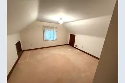 833 E Hill Dr, New Kensington, PA 15068 - Photo 17