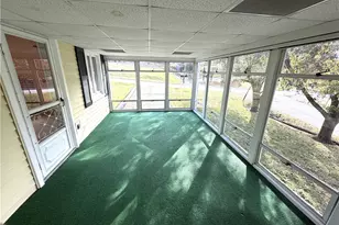 833 E Hill Dr, New Kensington, PA 15068 - Photo 13