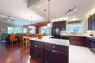553 Pioneer Ln, Economy, PA 15042 - Photo 3