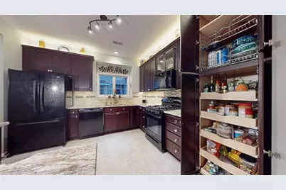 553 Pioneer Ln, Economy, PA 15042 - Photo 5