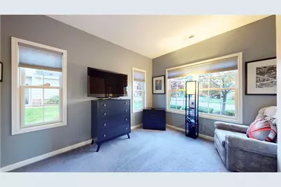 553 Pioneer Ln, Economy, PA 15042 - Photo 19