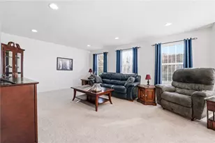 104 Broadstone Dr, Adams Township, PA 16046 - Photo 13