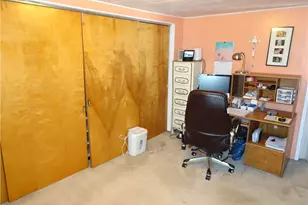 228 S 3rd St, Youngwood, PA 15697 - Photo 21