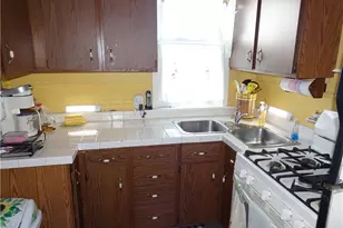 228 S 3rd St, Youngwood, PA 15697 - Photo 7