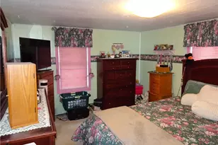 228 S 3rd St, Youngwood, PA 15697 - Photo 15