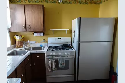 228 S 3rd St, Youngwood, PA 15697 - Photo 5