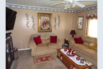 228 S 3rd St, Youngwood, PA 15697 - Photo 9