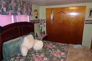 228 S 3rd St, Youngwood, PA 15697 - Photo 17