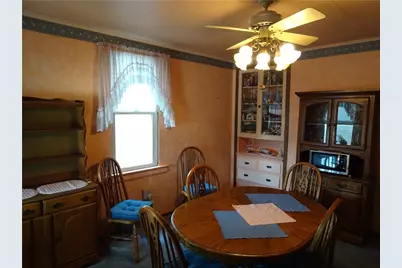 228 S 3rd St, Youngwood, PA 15697 - Photo 13