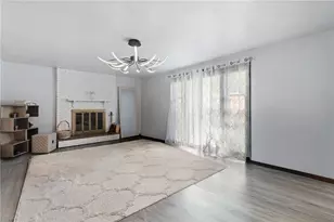 115 Willow Village Dr, Pittsburgh, PA 15239 - Photo 5