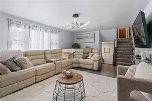 115 Willow Village Dr, Pittsburgh, PA 15239 - Photo 13