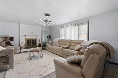 115 Willow Village Dr, Pittsburgh, PA 15239 - Photo 5