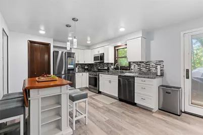 115 Willow Village Dr, Pittsburgh, PA 15239 - Photo 9