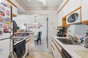 2160 Greentree Rd, Scott Township, PA 15220 - Photo 7