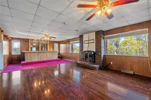 140 Greendale Dr, Hempfield Township, PA 15601 - Photo 9