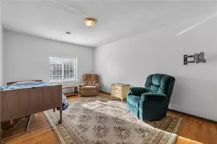 140 Greendale Dr, Hempfield Township, PA 15601 - Photo 17