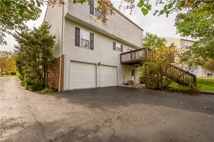 610 Turnberry, South Fayette, PA 15071 - Photo 3