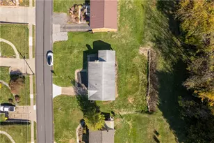 3527 Valley Dr, Bethel Park, PA 15234 - Photo 31