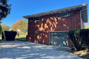 215 Crest Ave, Rostraver, PA 15012 - Photo 3