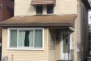 722 Crescent Ave, Ellwood City, PA 16117 - Photo 1