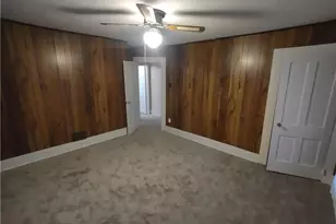 722 Crescent Ave, Ellwood City, PA 16117 - Photo 11