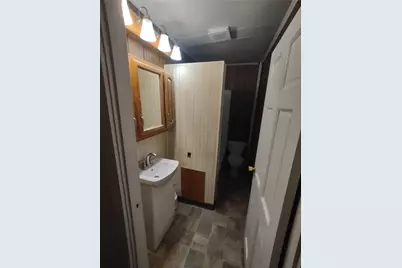 722 Crescent Ave, Ellwood City, PA 16117 - Photo 9