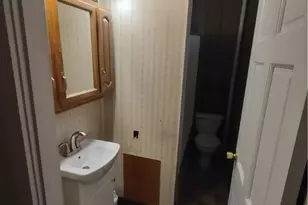 722 Crescent Ave, Ellwood City, PA 16117 - Photo 9