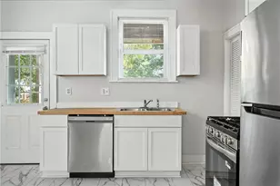 3229 Beacon Hill Ave, Pittsburgh, PA 15216 - Photo 9