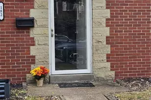 182 Rosewood Dr, Pittsburgh, PA 15235 - Photo 3