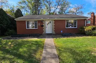 182 Rosewood Dr, Pittsburgh, PA 15235 - Photo 1