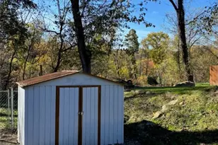 182 Rosewood Dr, Pittsburgh, PA 15235 - Photo 9