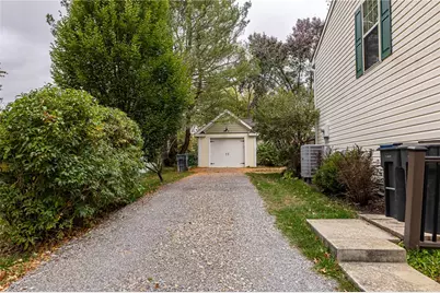 414 Anna Marie Dr, Cranberry Township, PA 16066 - Photo 5